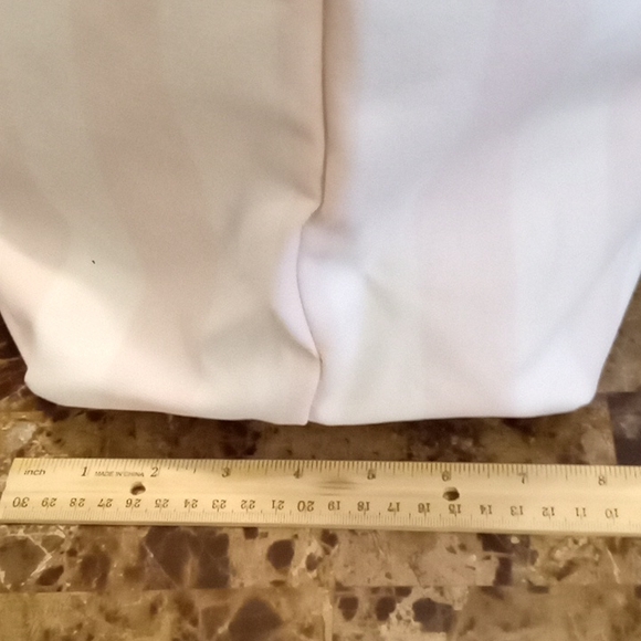 ( LAST ONE) Victoria Secret Large Travel Bag.. - Picture 4 of 15